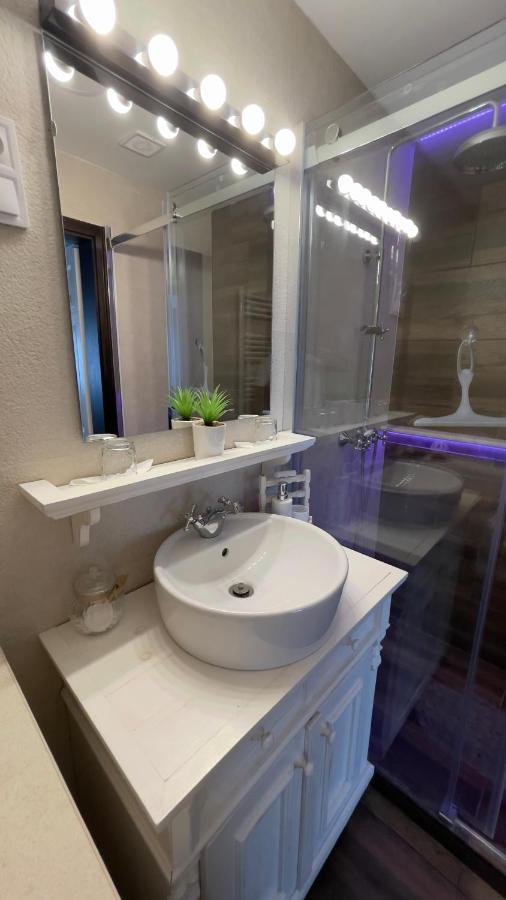 Kishaz Apartman Эгер Экстерьер фото