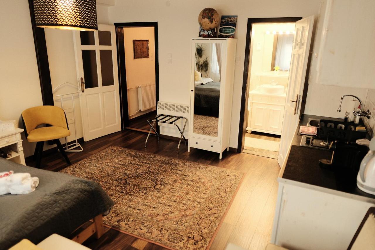 Kishaz Apartman Эгер Экстерьер фото